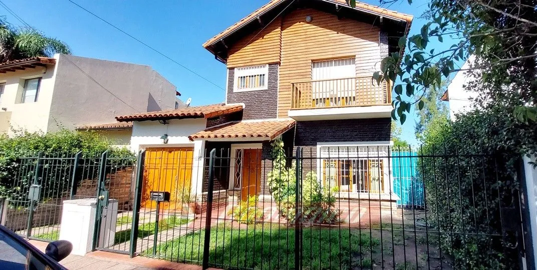 Casa en BESARES 900