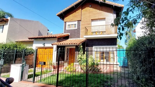 Casa en BESARES 900