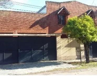 Casa en calle 484 2500