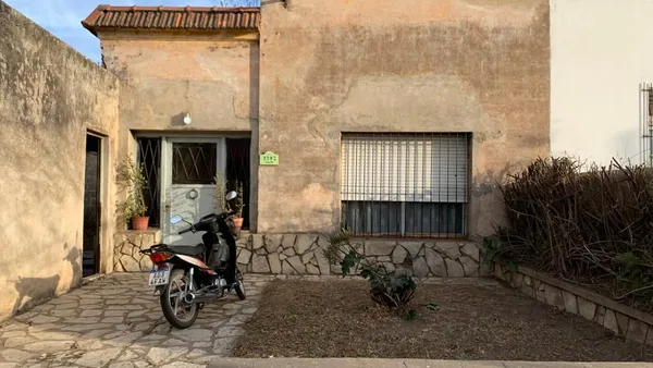 Casa en ALEM 2200