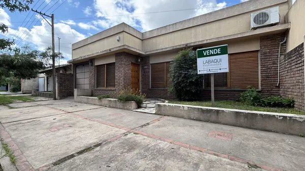 Casa en NECOCHEA 600