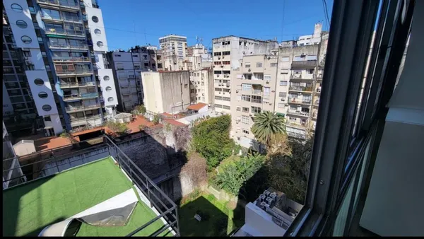 Departamento en URUGUAY 900