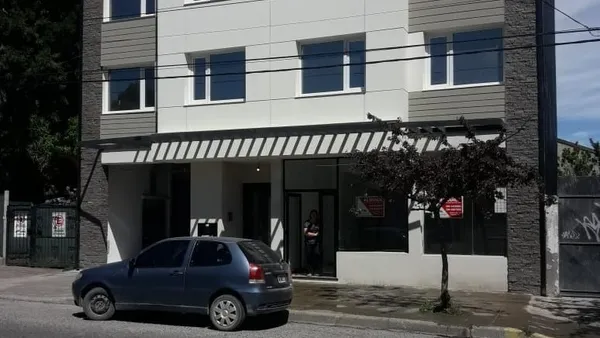 Local Comercial en Ruiz Moreno 400