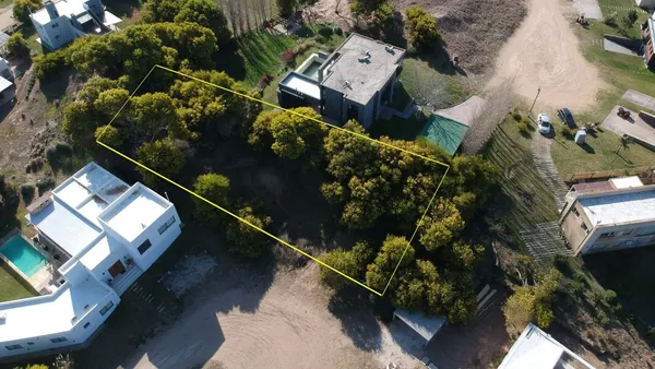 Lote en COSTA ESMERALDA 600