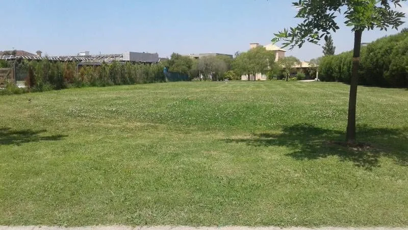 Lote en SANTA CATALINA - 200