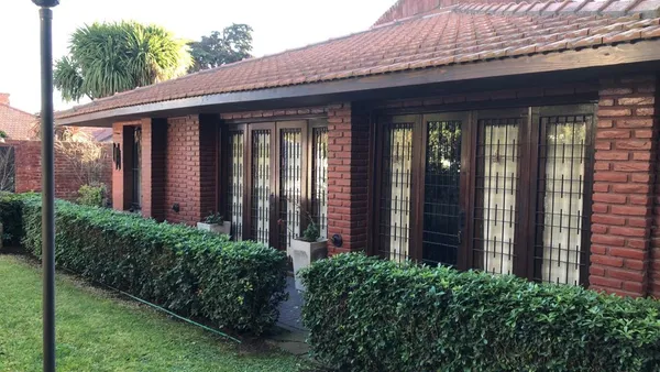 Casa en Julian Aguirre 5200