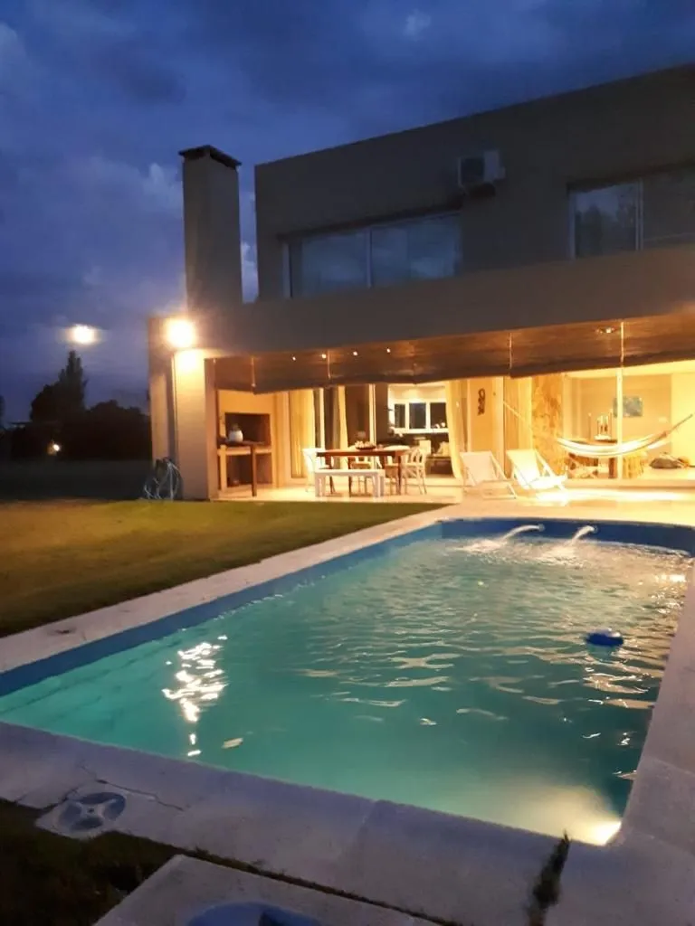 Casa en Av. Jorge Newber 5000
