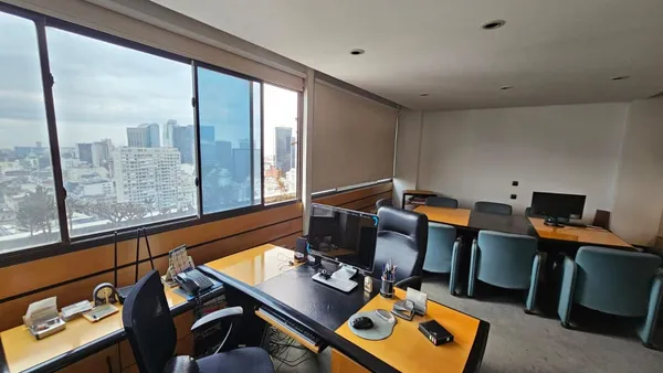 Oficina en Tucumán 500