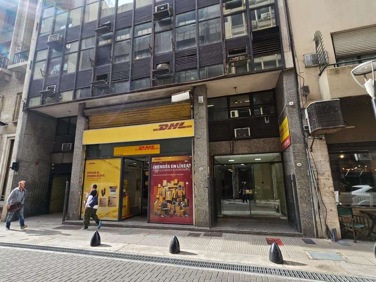 Oficina en 25 de Mayo 400