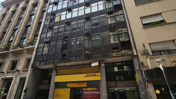 Oficina en 25 de Mayo 400