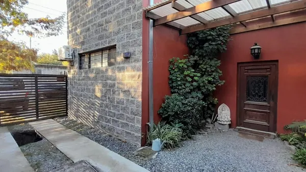 Casa en Avenida Los Padr 100
