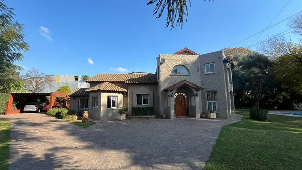 Casa en Ramos Mejia 500