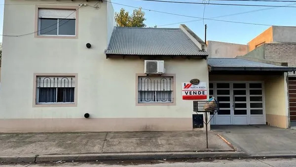 Casa en Calle Sansiñena 3500