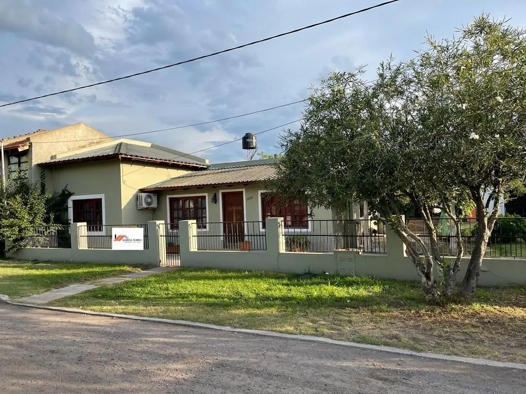 Casa en Calle Rivadavia 2200