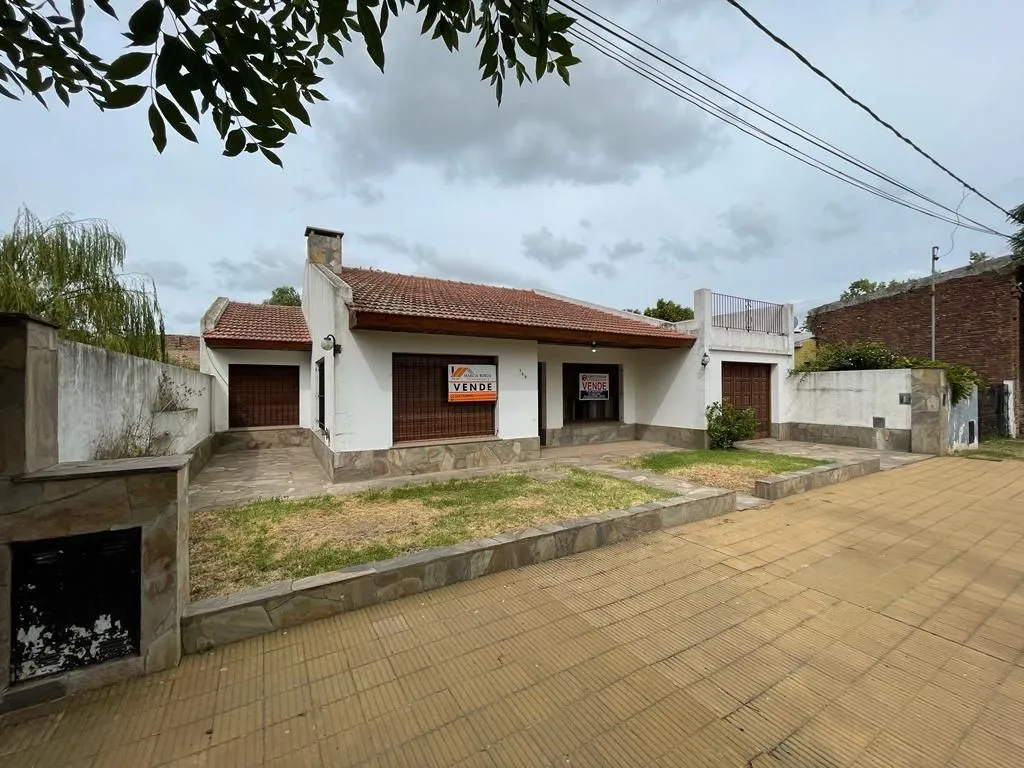 Casa en Calle 4 700