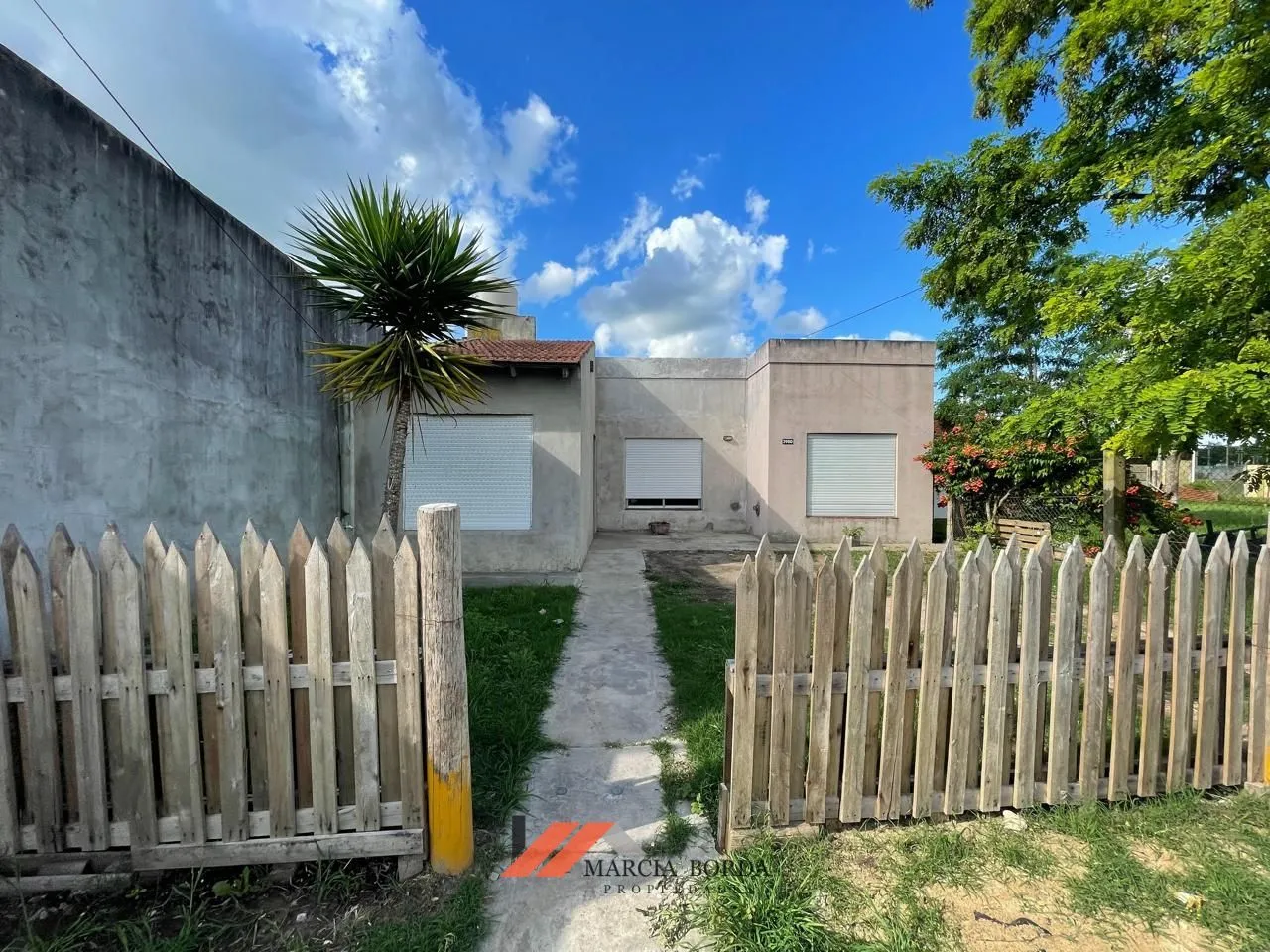 Casa en Calle Rivadavia 3900