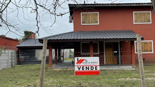 Casa en Calle Saavedra 900