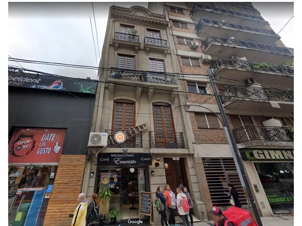 Lote en Uriburu 1000