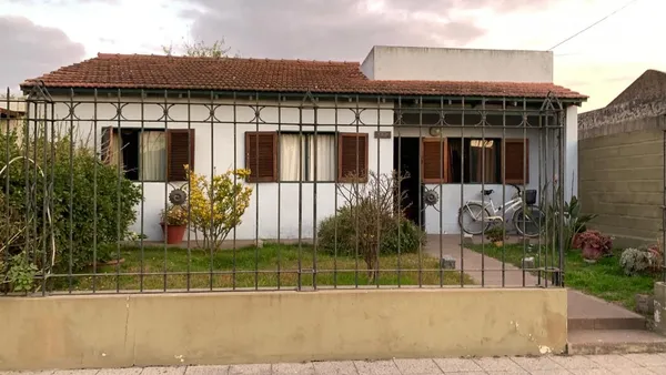 Casa en PARAGUAY 100