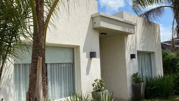 Casa en Av. Juan Manuel 2200