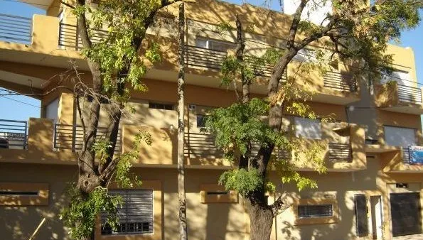 Departamento en MORALES 1000