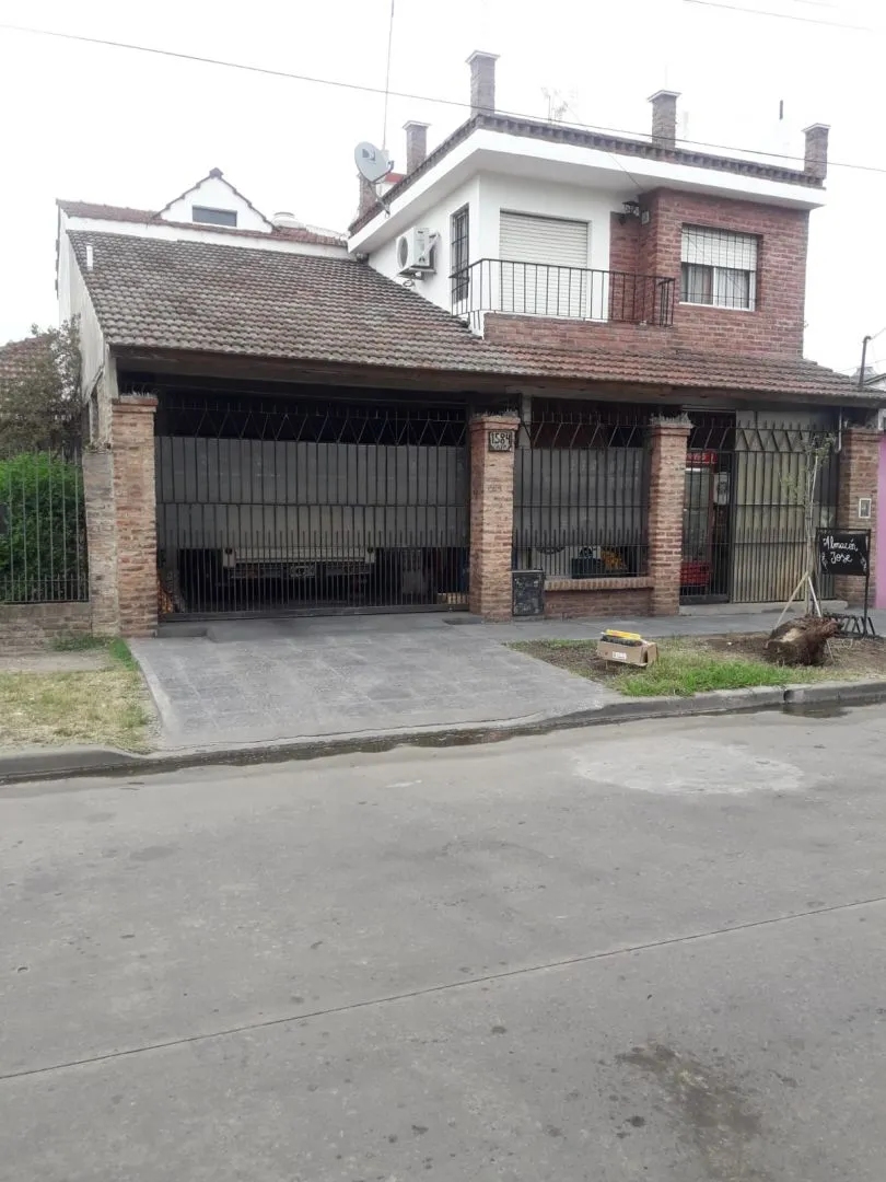 Casa en ALEM 1500