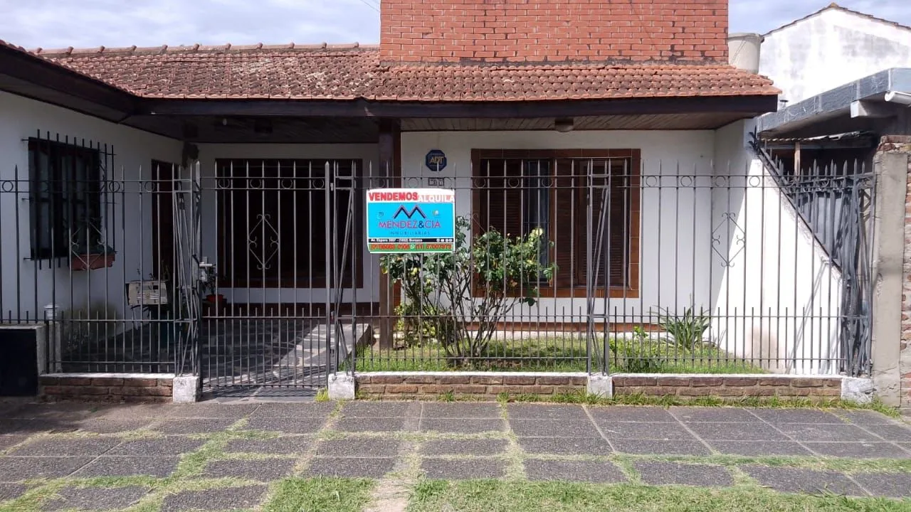 Casa en BUENOS AIRES 300