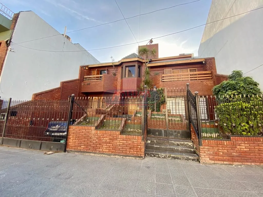 Casa en Manuel de Artiga 6500