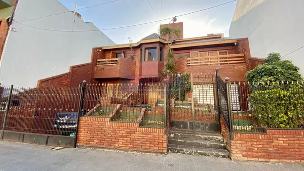 Casa en Manuel de Artiga 6500