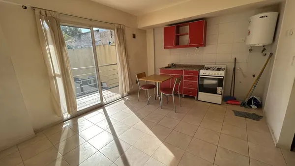 Departamento en Av. Rivadavia 10700