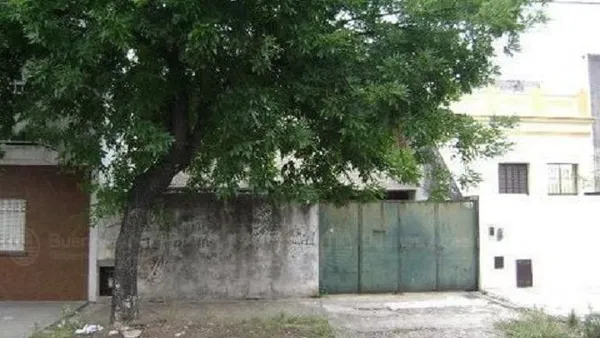 Lote en Av. Escalada 1100