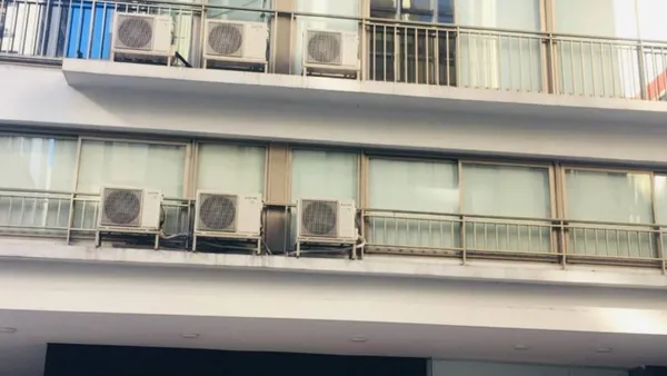 Departamento en ESMERALDA 600