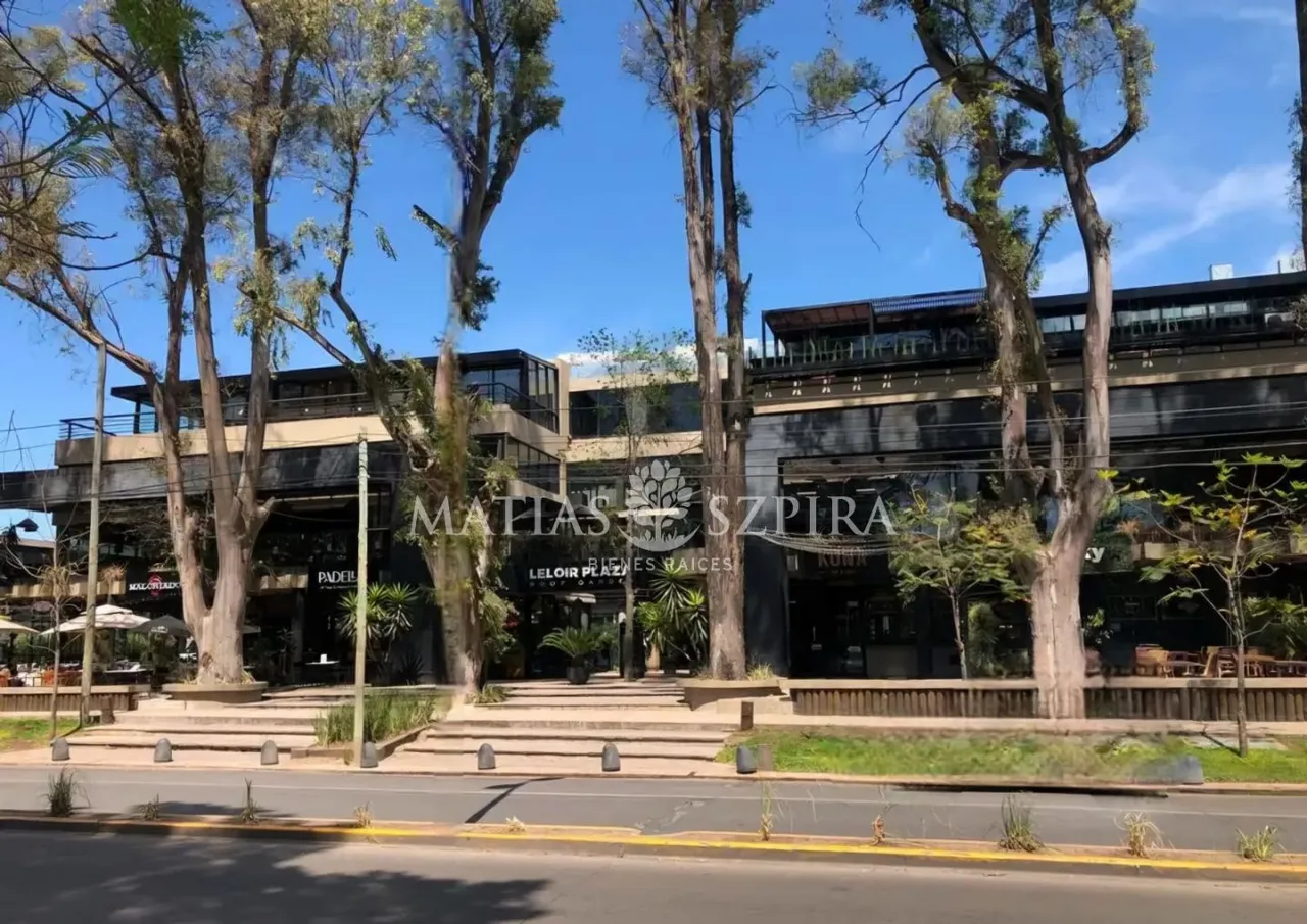 Local Comercial en Martín Fierro 3200