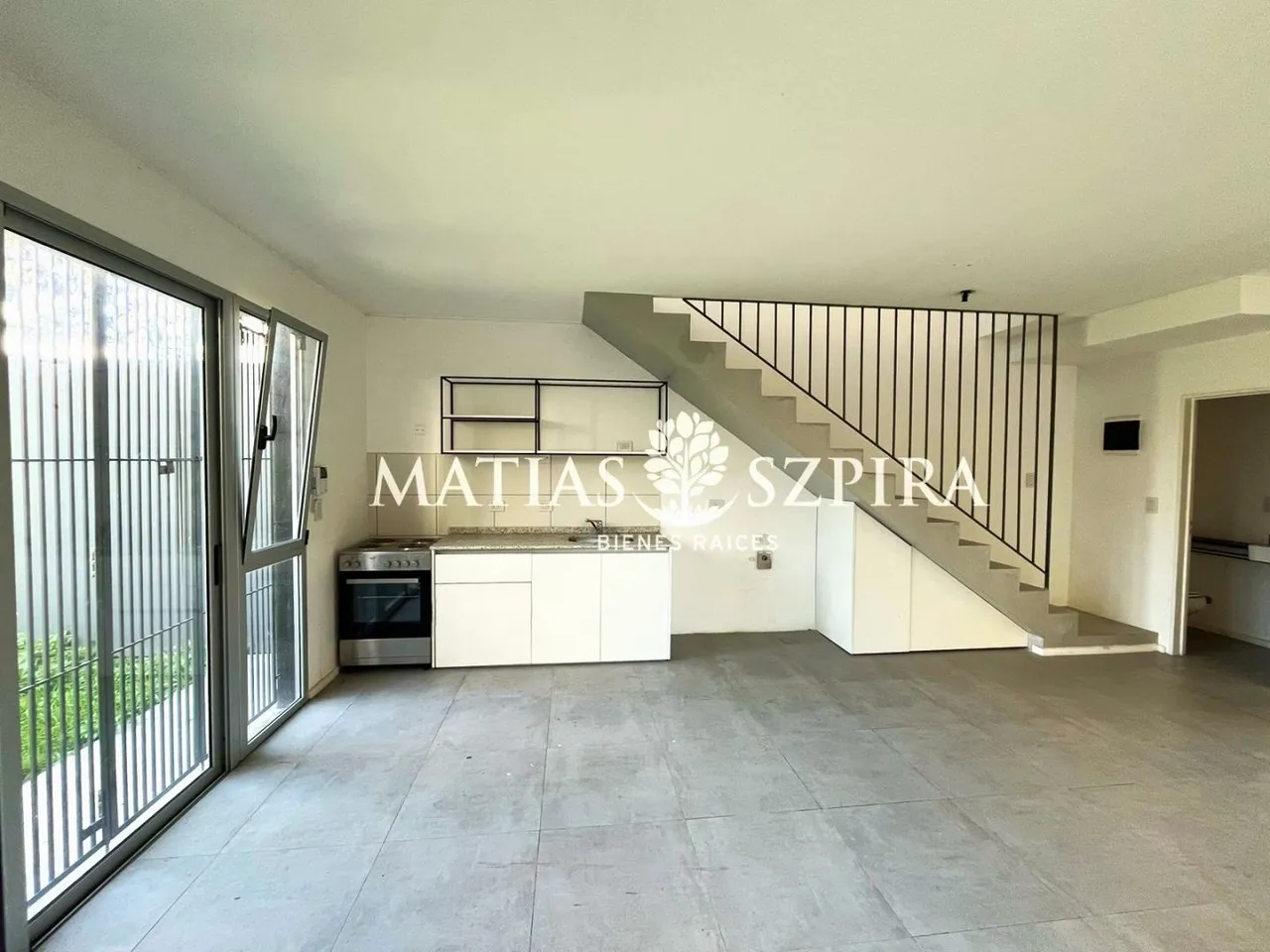 Casa en Gobernador Luis 2300