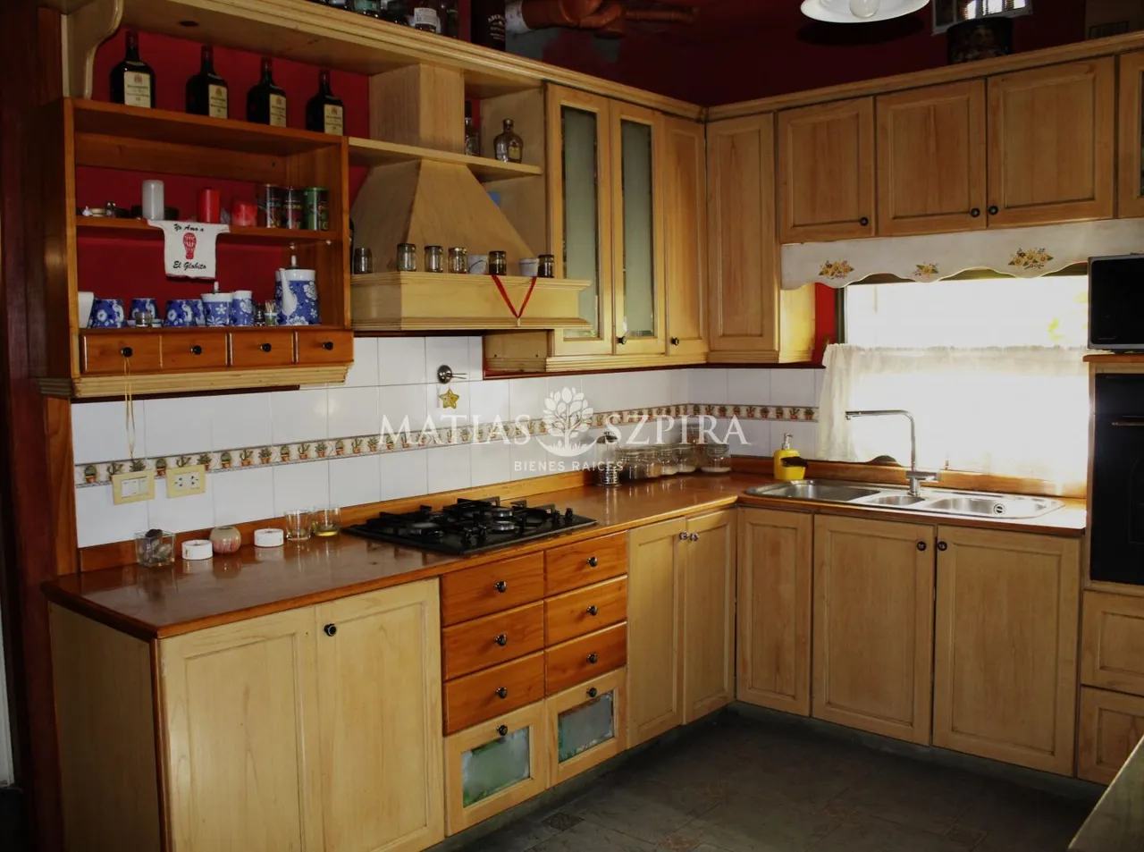 Casa en La Yerra 3900