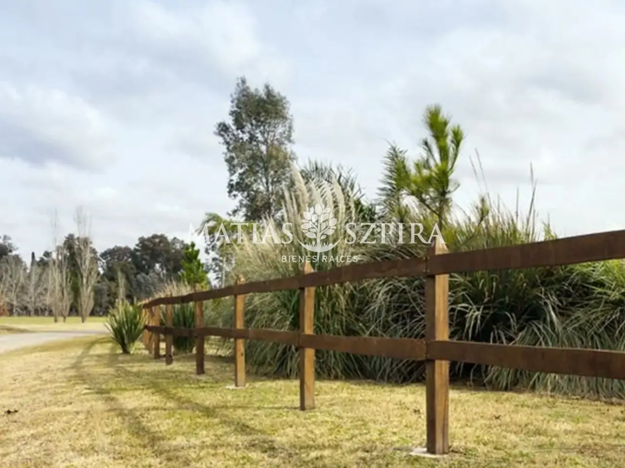 Lote en Ruta 6 Km 100
