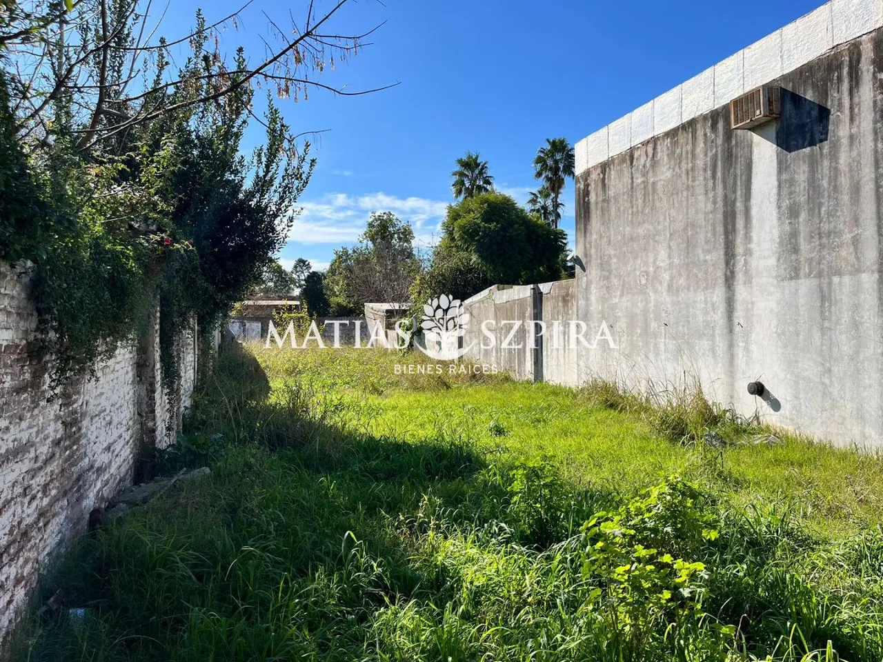Lote en Estanislao Zebal 100