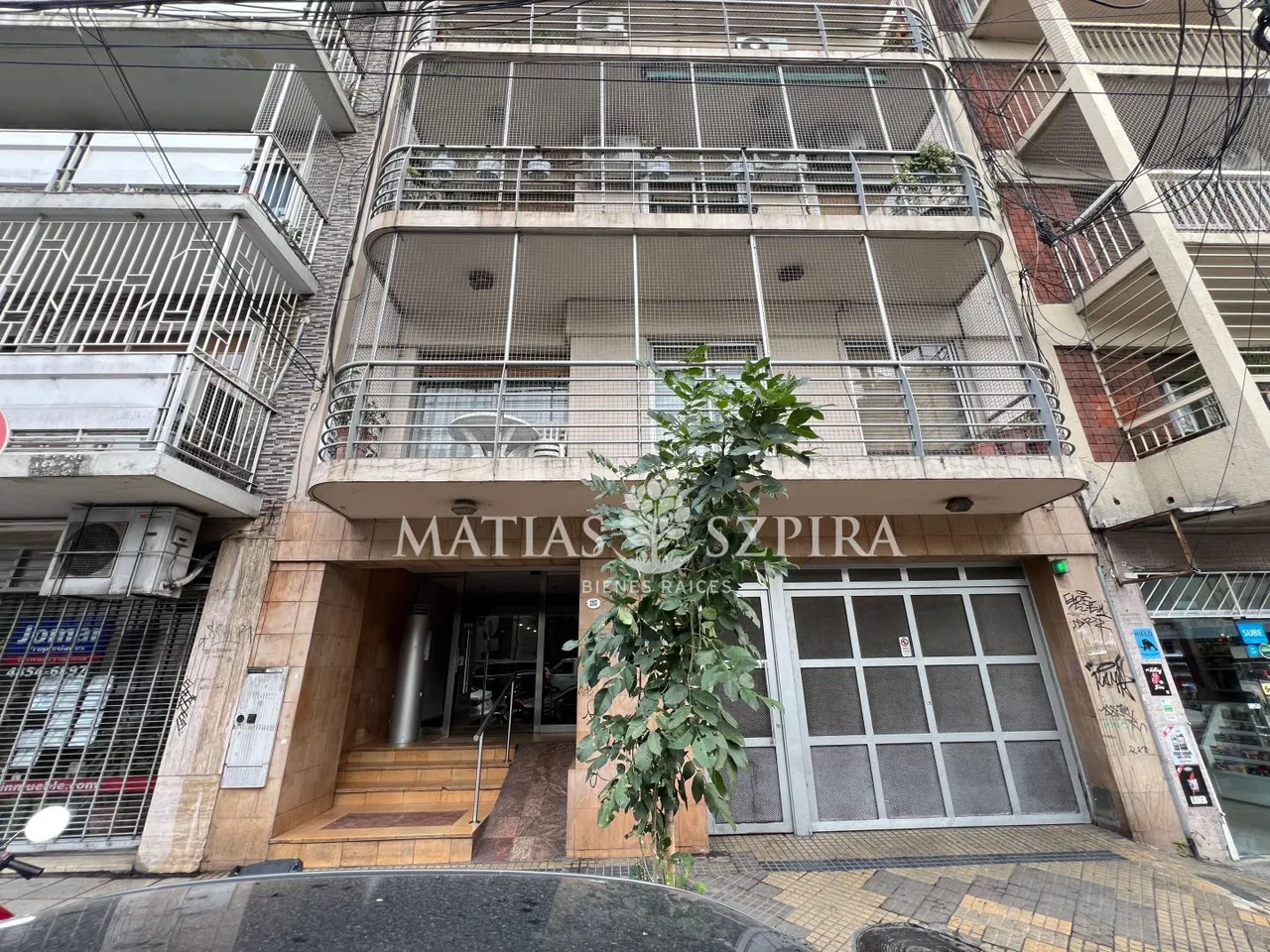 Departamento en Angel Gallardo 200