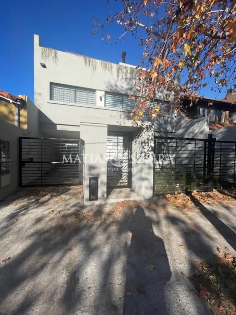Casa en BLANCO ENCALADA 2100