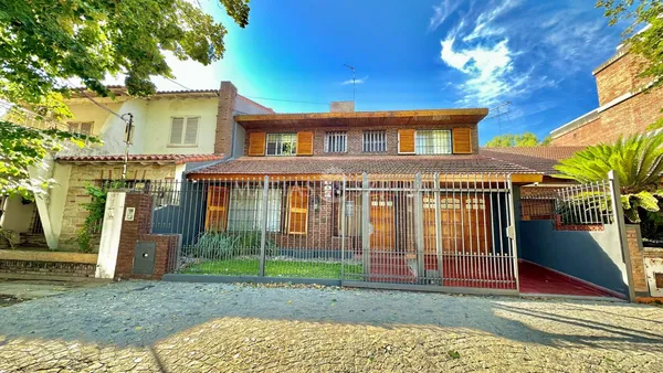 Casa en Corrientes 100