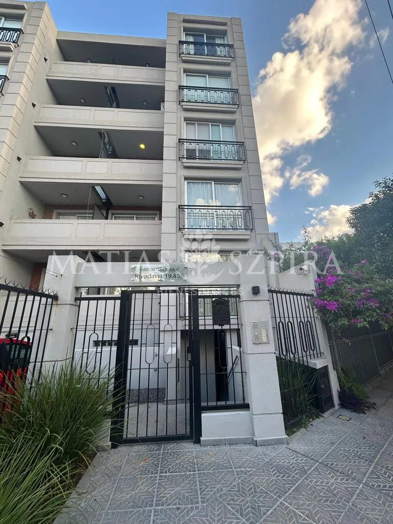 Departamento en Avenida Rivadavi 19800