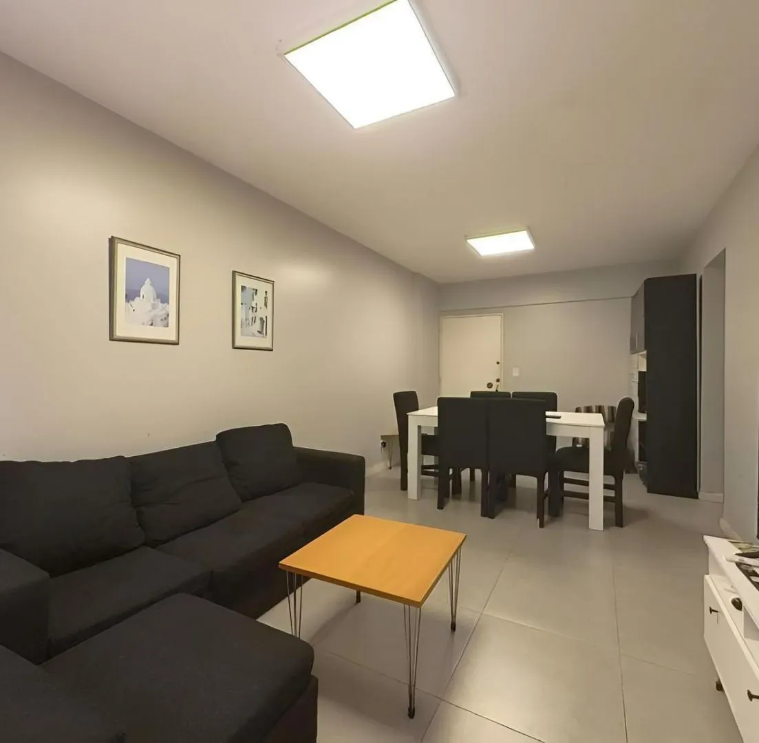 Departamento en Azcuenaga 1000
