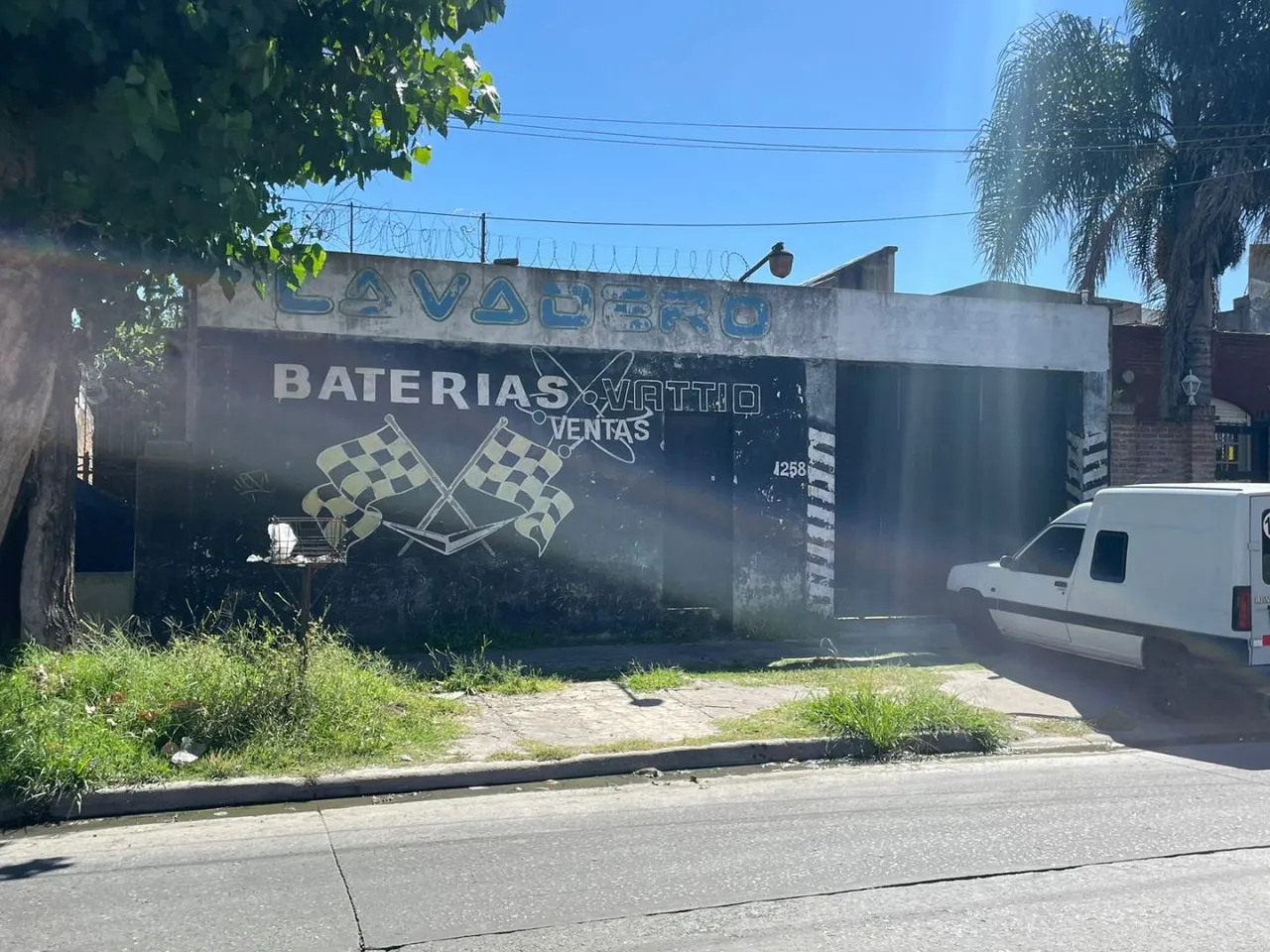 Local Comercial en INTENDENTE TAVAN 1200