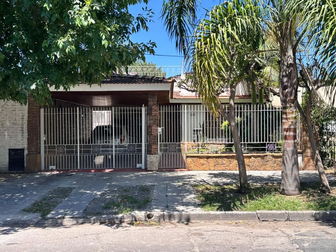 Casa en JUNCAL 1700
