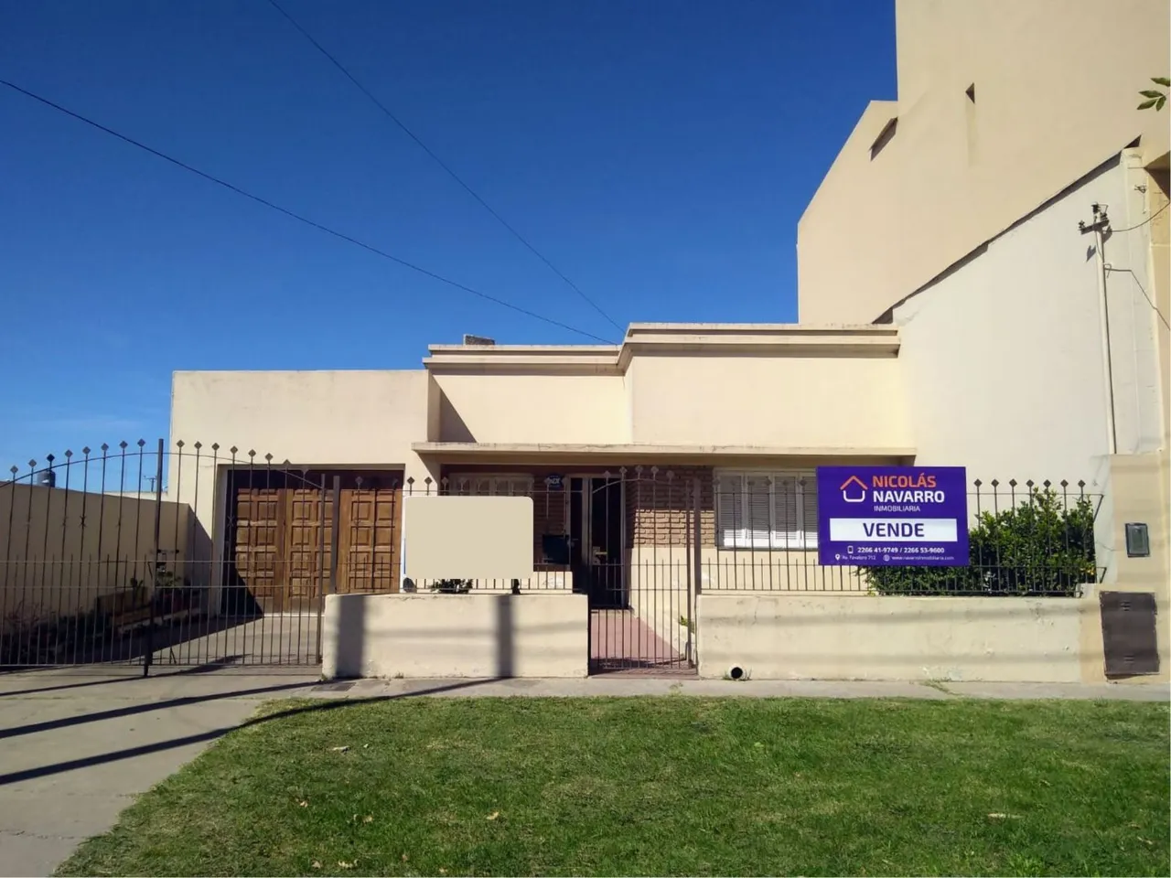 Casa en Av. Centenario e 1100