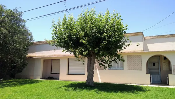 Casa en Av. Centenario y