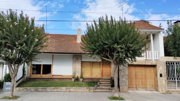 Casa en 11 e/ Av. Chaves 500