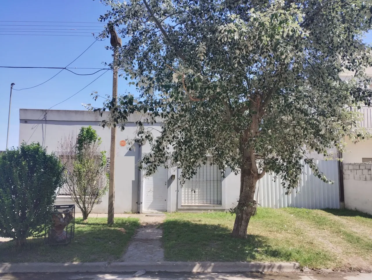 Casa en 40 e/ 11 y 13 400
