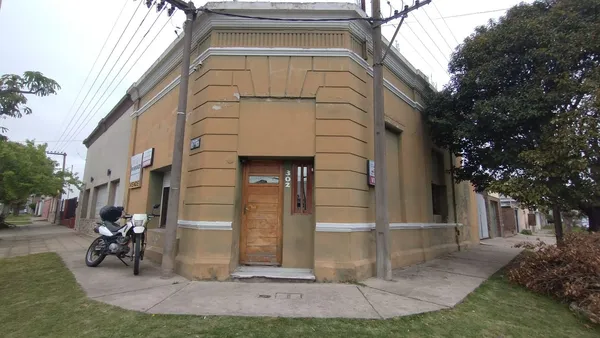 Casa en 19 esq. 6