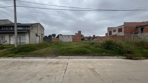 Lote en 41 bis entre 24